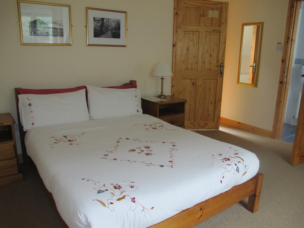 Riversdale House Accommodation Laragh Phòng bức ảnh